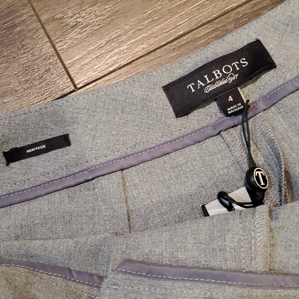 ❤ NWT! TALBOTS HIGH RISE HERITAGE SLIM STRAIGHT CROP PANTS / TROUSERS, 4 (27) - Picture 3 of 5